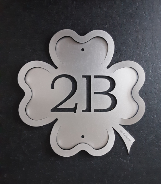 RVS Huisnummer Klavertje 4